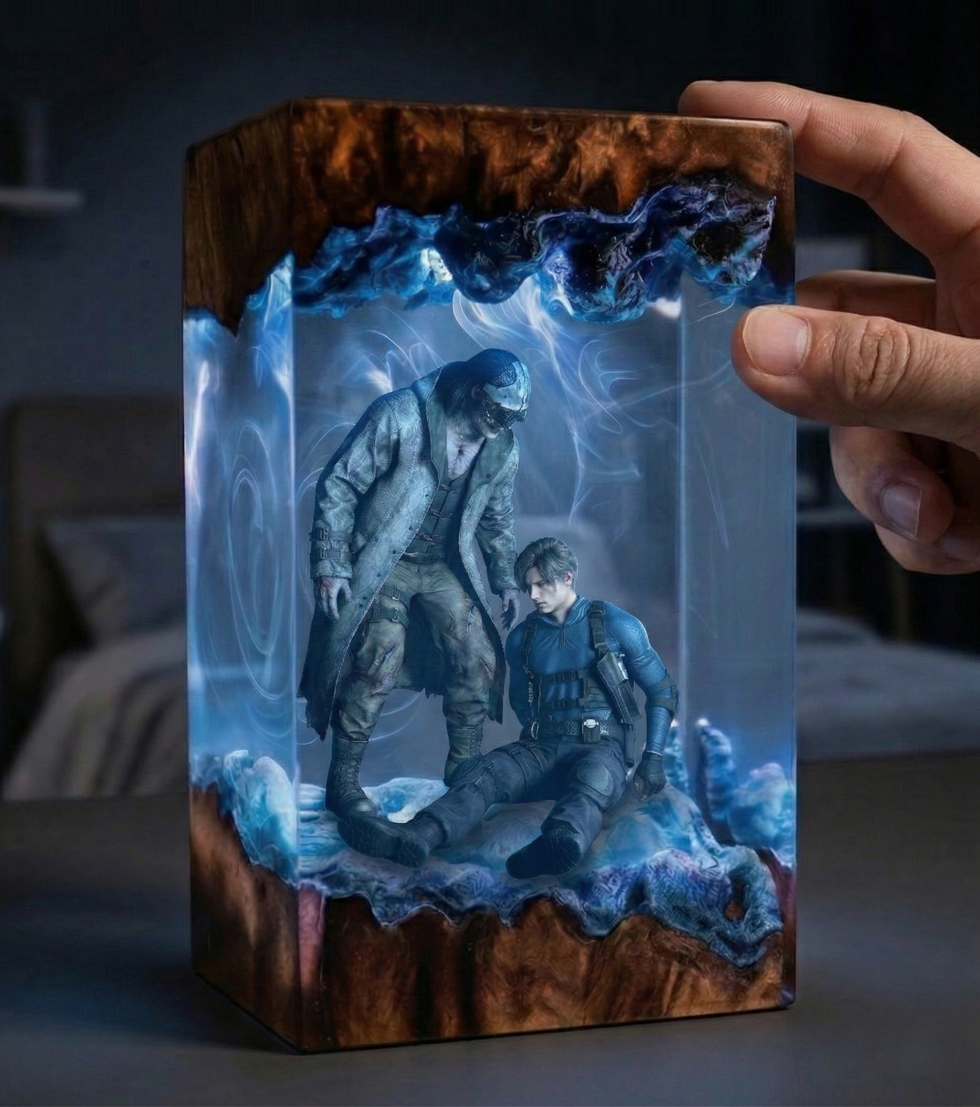 Resident Evil 9 "Requiem" - Leon Kennedy Resin Lamp，Handcrafted  gift