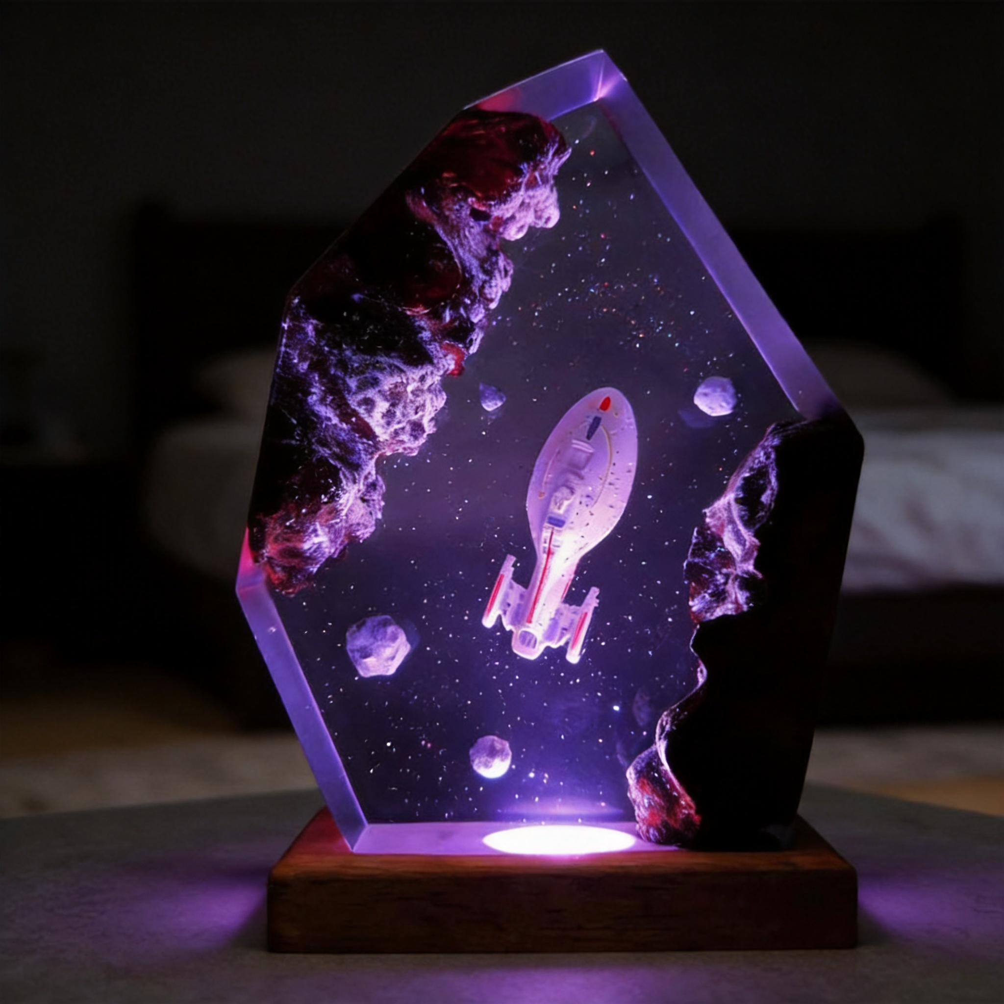Star Trek Voyager Spock Resin Night Light - Custom Sci-Fi Desk Decor - Vulcan Salute Lamp,Trekkie Gift,
